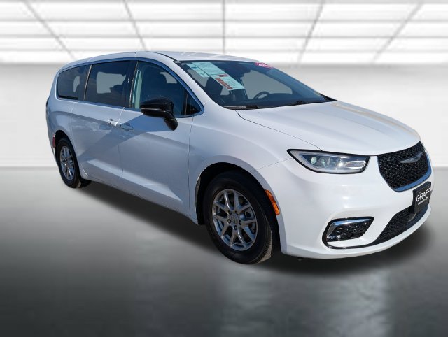 Used 2024 Chrysler Pacifica Touring-L