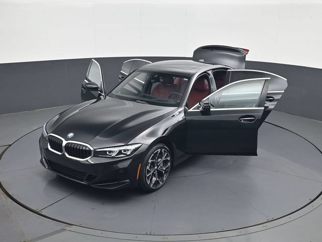 Used 2025 BMW 330i xDrive Sedan w/ Premium Package AWD/4WD image 30