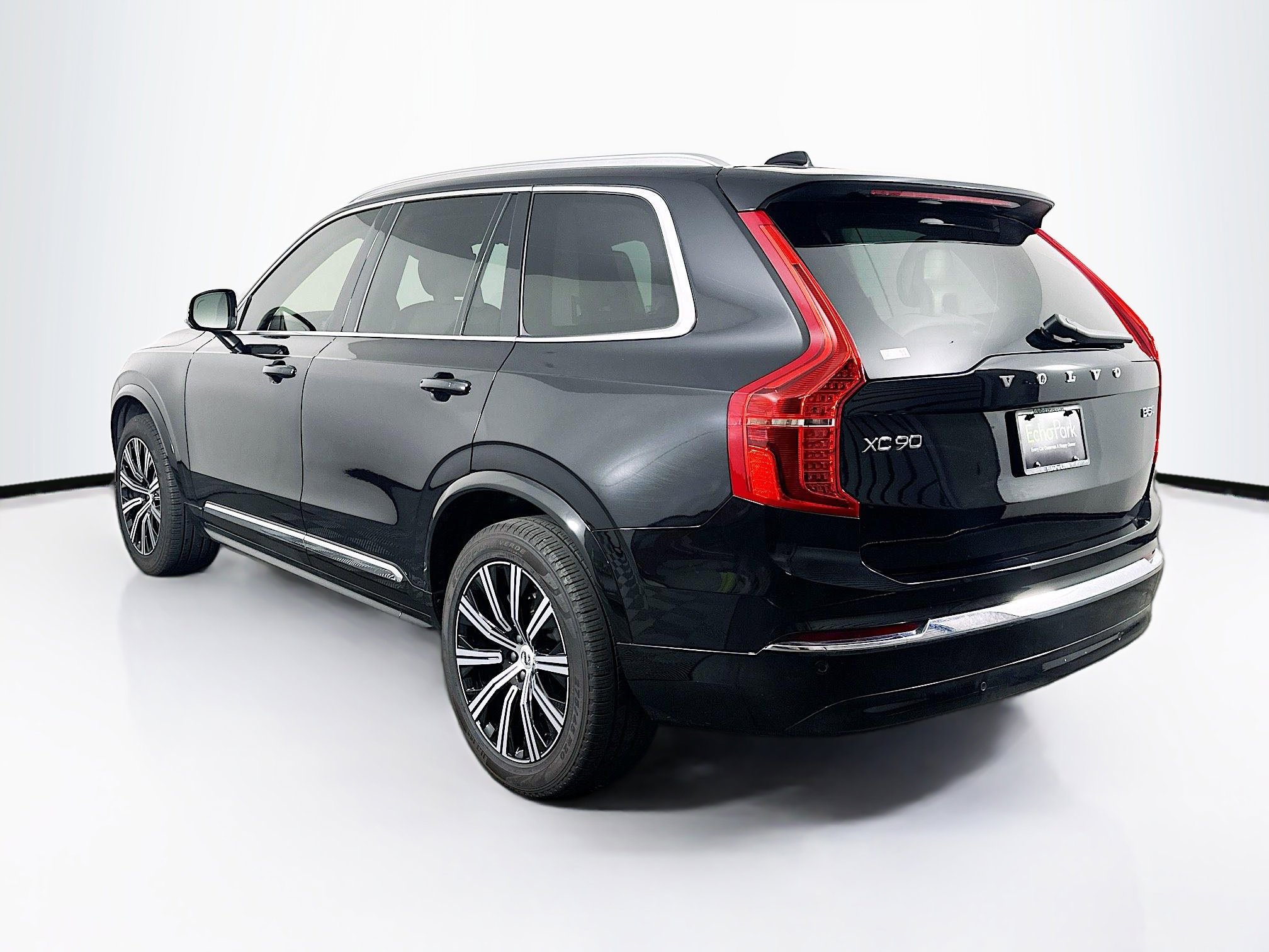 Used 2025 Volvo XC90 B5 Core w/ Protection Package AWD/4WD image 5