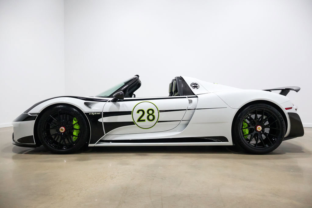 Used 2015 Porsche 918 Spyder image 15