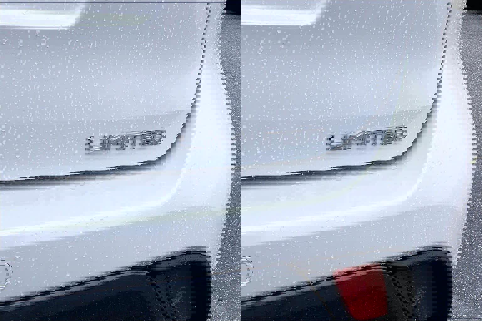 Used 2025 Toyota Highlander Limited image 9