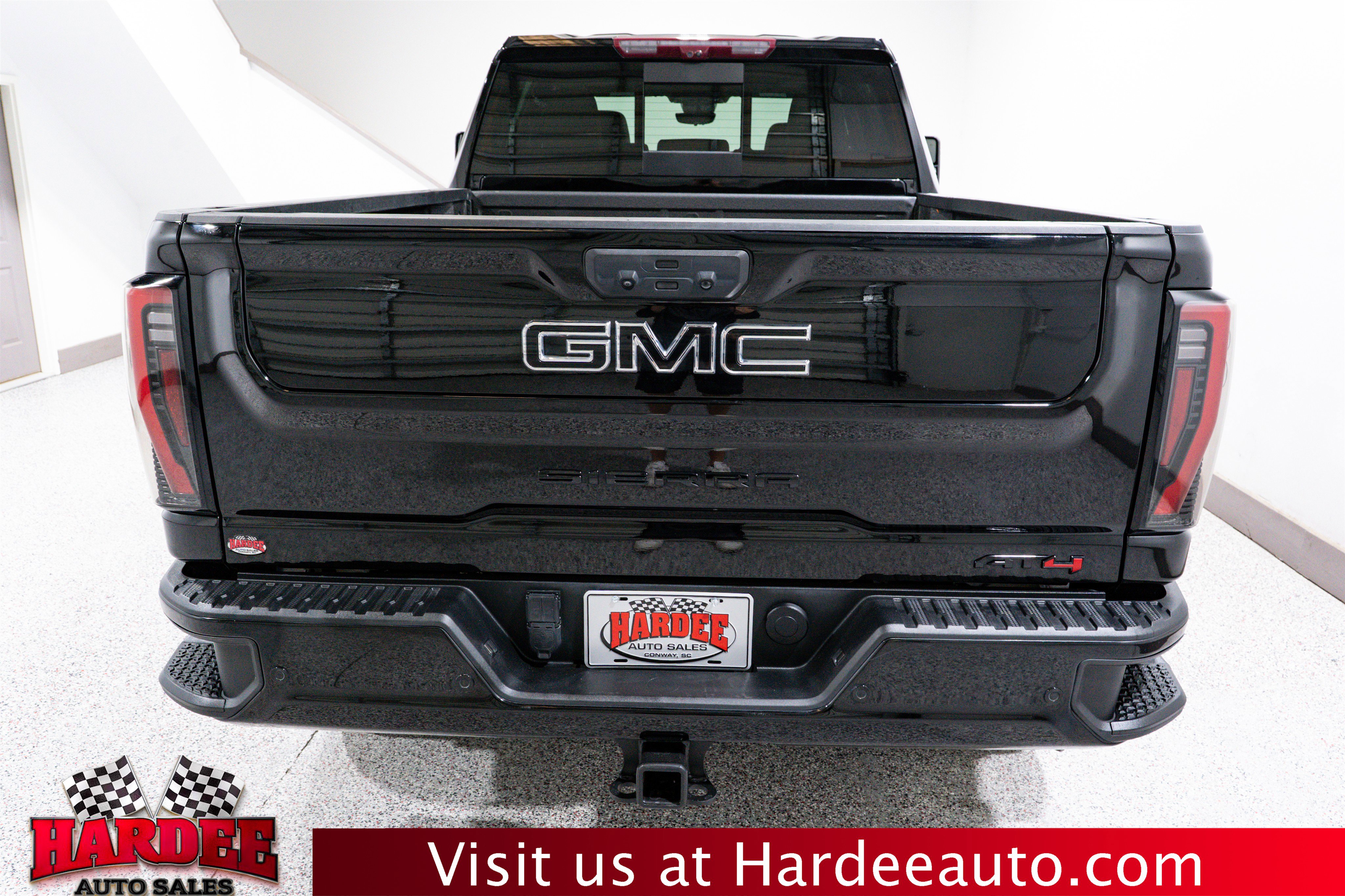 Used 2024 GMC Sierra 2500 AT4 w/ AT4 Premium Plus Package image 4