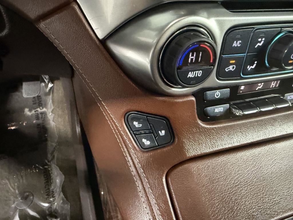 Used 2017 Chevrolet Suburban Premier image 36