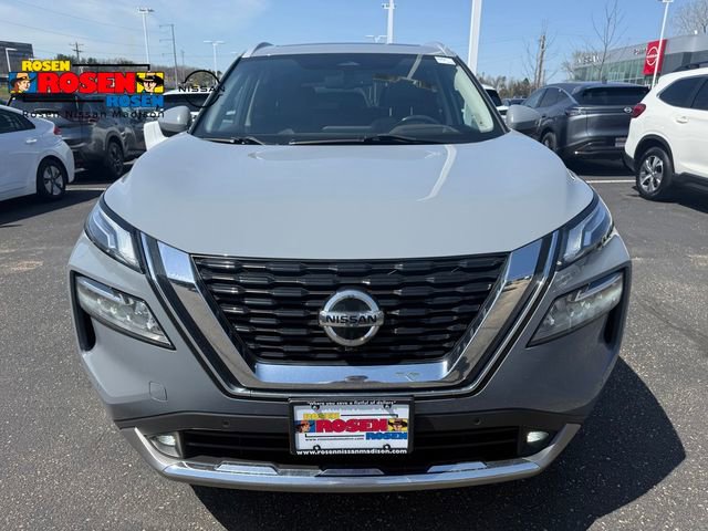 Used 2021 Nissan Rogue Platinum AWD/4WD image 2