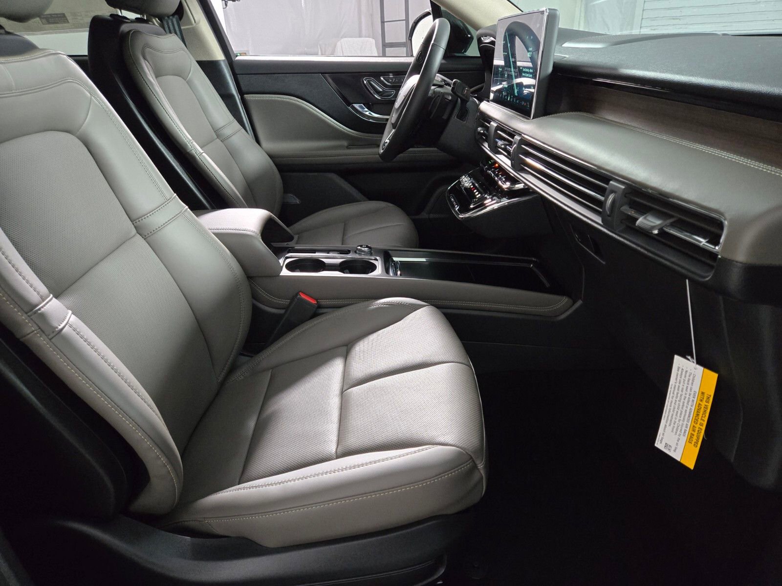 New 2026 Lincoln Corsair Reserve w/ Jet Appearance Package image 19