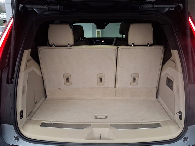 Used 2022 Cadillac Escalade Premium Luxury w/ Performance Package image 26