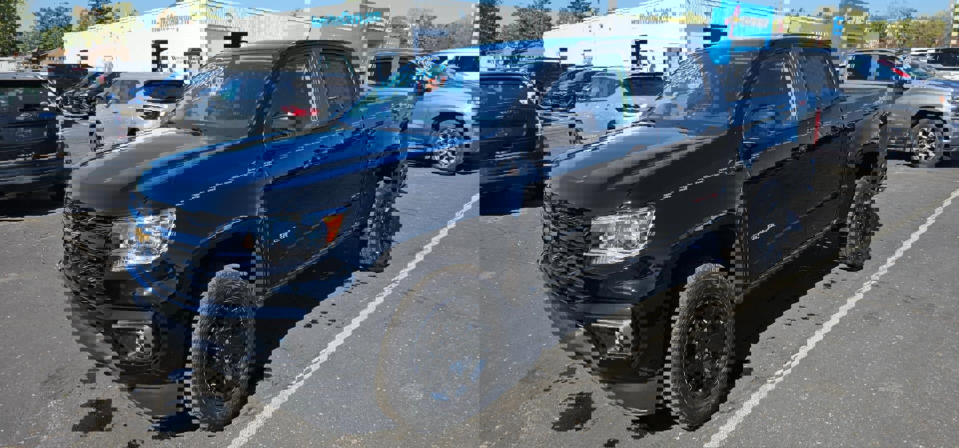 Used 2022 Chevrolet Colorado LT w/ LT Convenience Package image 3