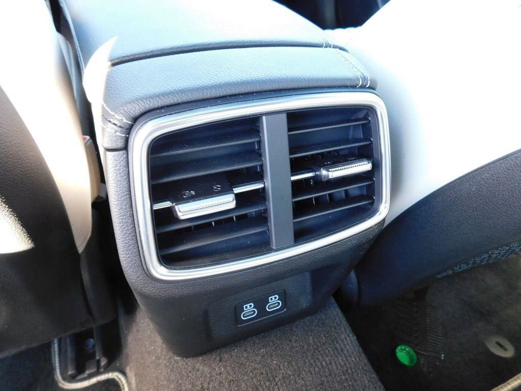 Used 2026 Genesis G70 3.3T Sport Prestige image 18