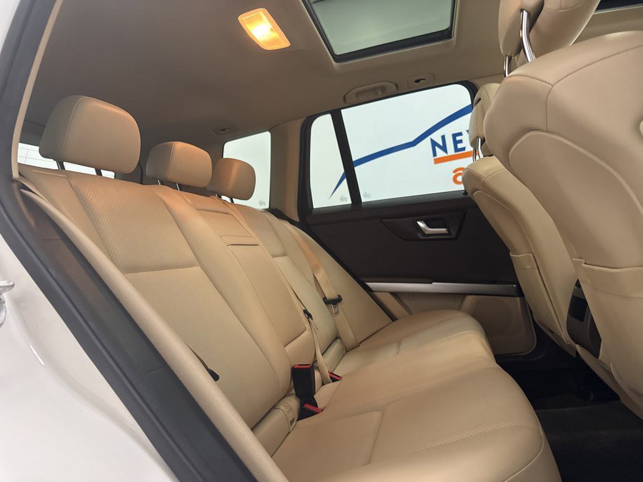 Used 2015 Mercedes-Benz GLK 350 4MATIC image 19