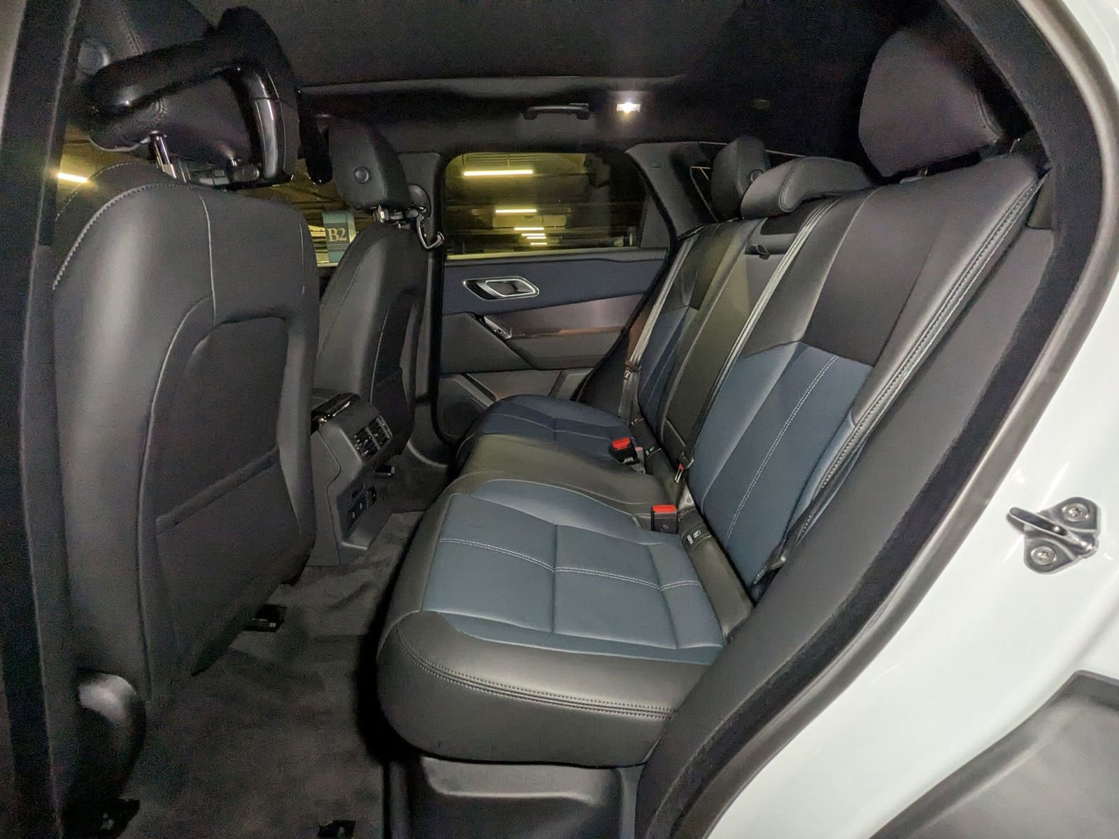 New 2026 Land Rover Range Rover Velar Dynamic SE image 16