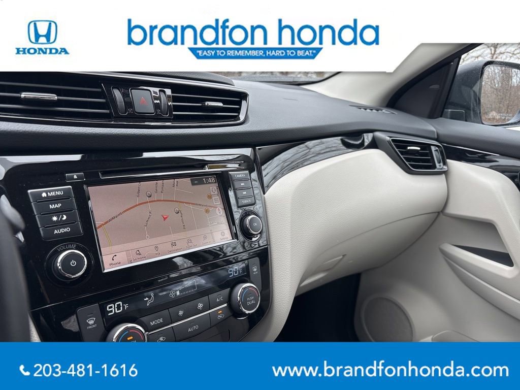 Used 2022 Nissan Rogue Sport SL w/ Premium Package image 18