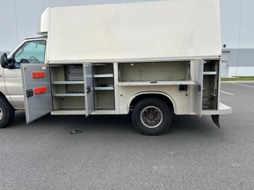 Used 2017 Ford E-350 and Econoline 350 Super Duty w/ Power Windows & Locks Group RWD image 22