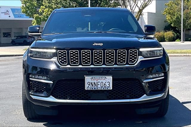Used 2024 Jeep Grand Cherokee Summit AWD/4WD image 3