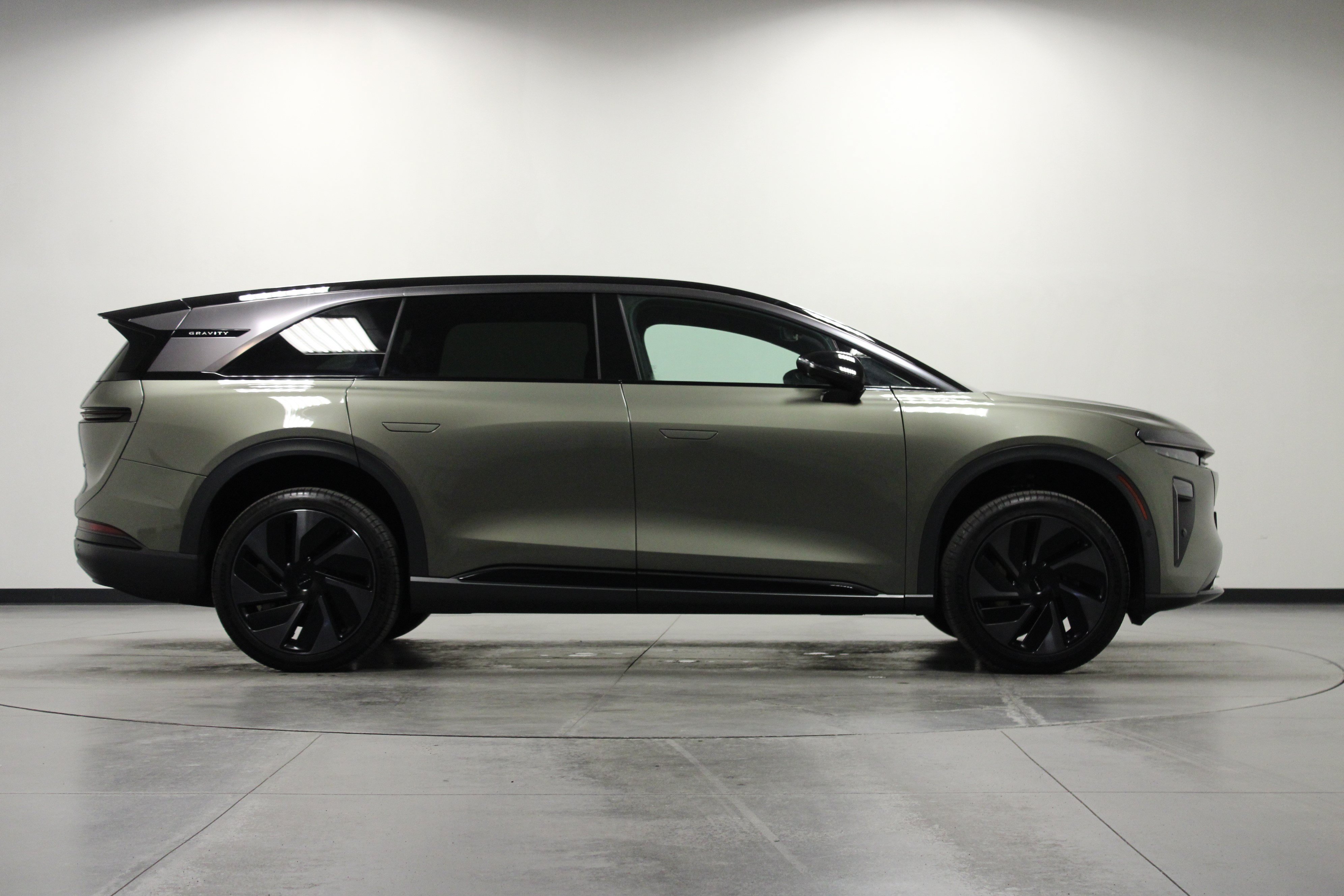 Used 2026 Lucid Gravity Grand Touring AWD/4WD image 3
