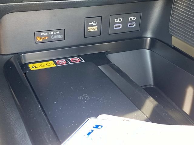 New 2026 Toyota Camry Hybrid AWD/4WD image 10