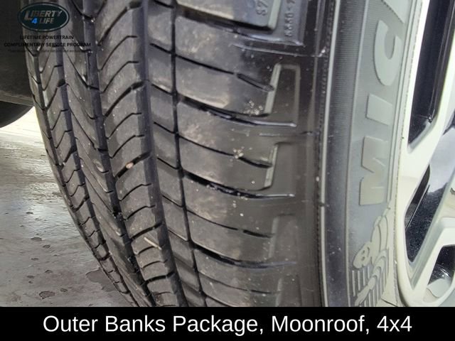 Used 2024 Ford Bronco Sport Outer Banks w/ Tech Package AWD/4WD image 11