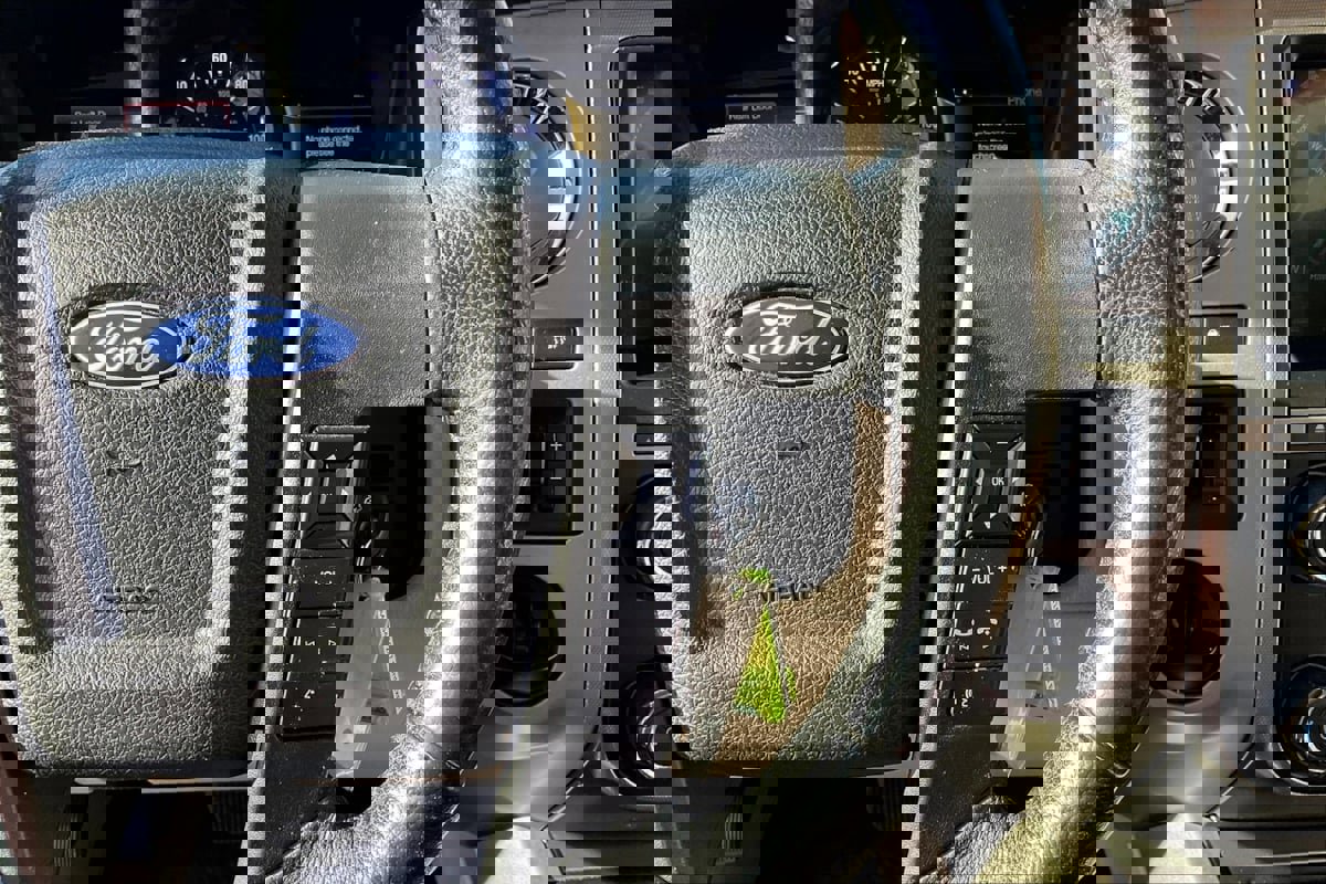 Used 2017 Ford Expedition XLT w/ Equipment Group 202A image 19