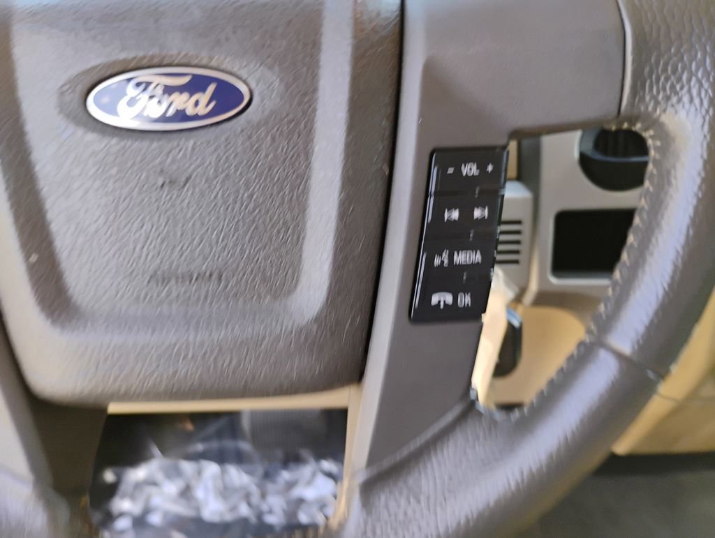 Used 2011 Ford F150 Lariat w/ Lariat Plus Pkg image 32