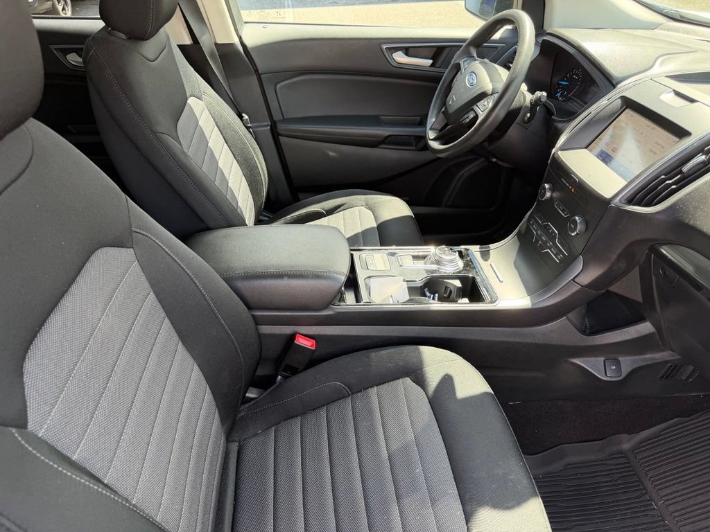 Used 2020 Ford Edge SE FWD image 13