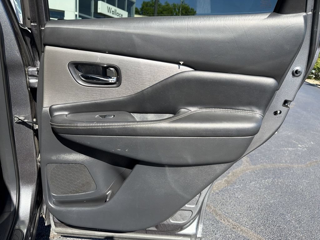 Used 2019 Nissan Murano S FWD image 21