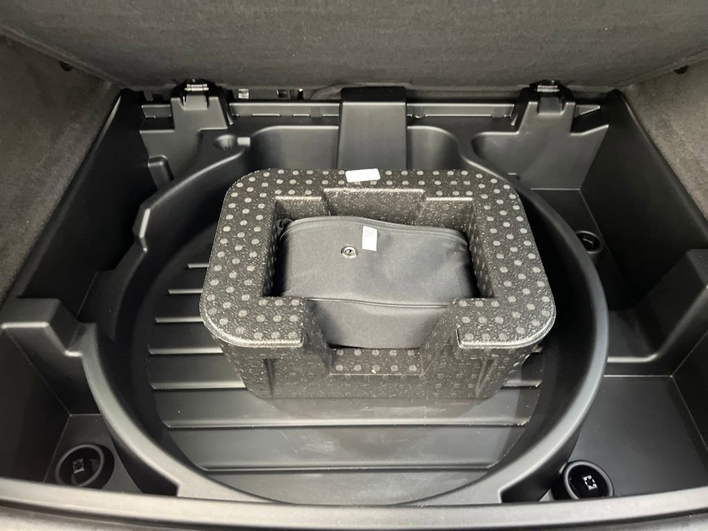 Used 2024 Cadillac XT4 Premium Luxury image 34