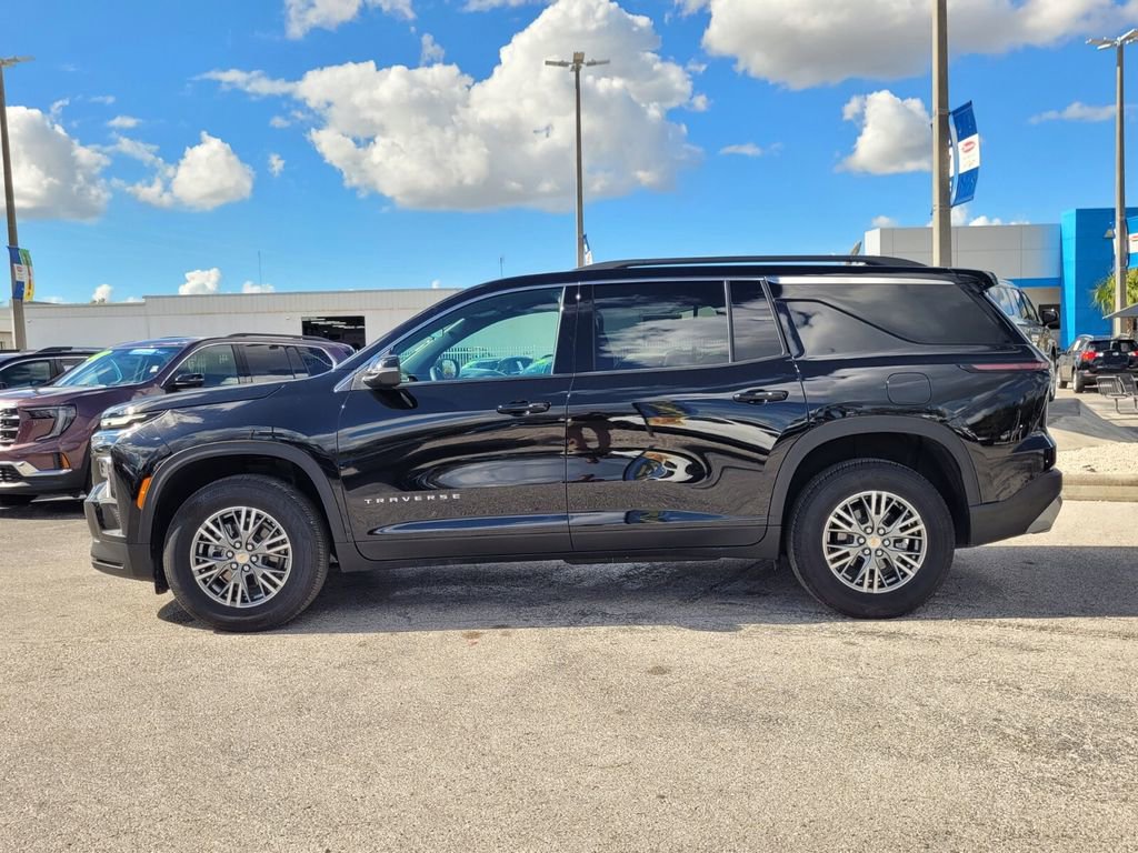 Certified 2025 Chevrolet Traverse LT FWD image 4