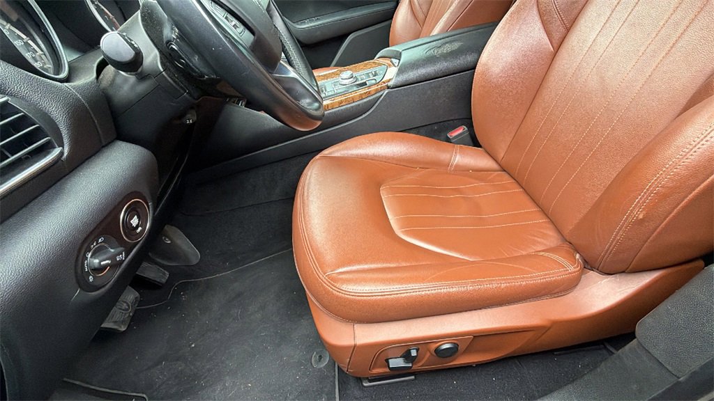 Used 2019 Maserati Levante image 10