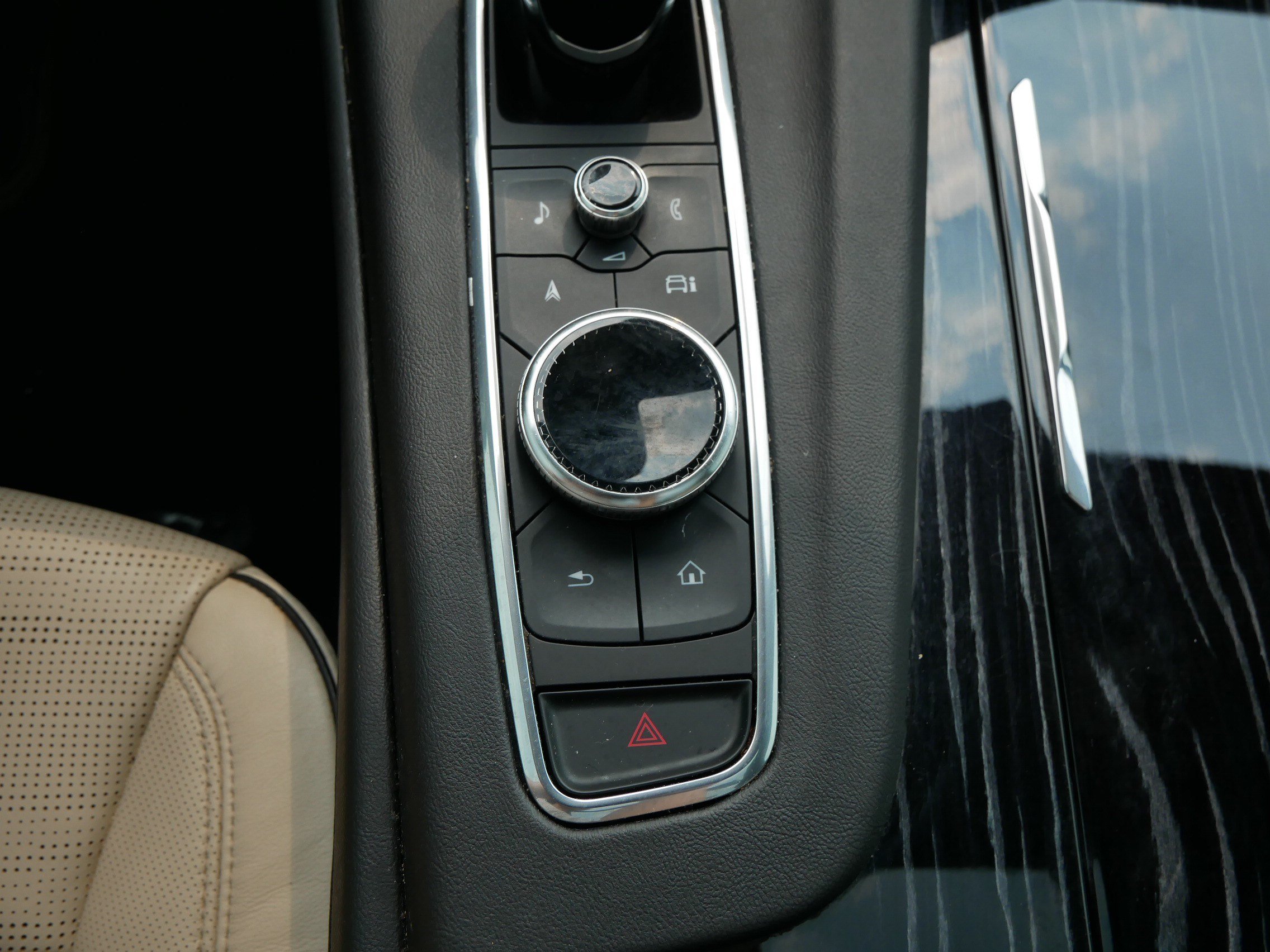 Used 2022 Cadillac Escalade Sport w/ LPO, ONYX Package AWD/4WD image 31