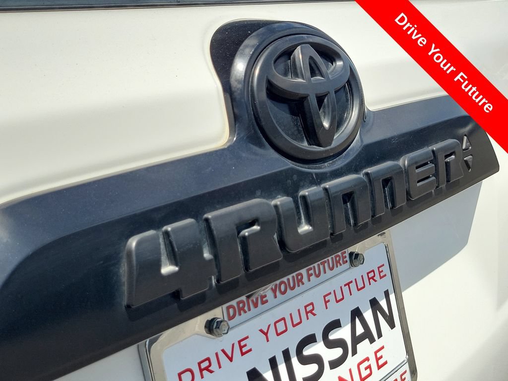 Used 2022 Toyota 4Runner TRD Off-Road AWD/4WD image 26