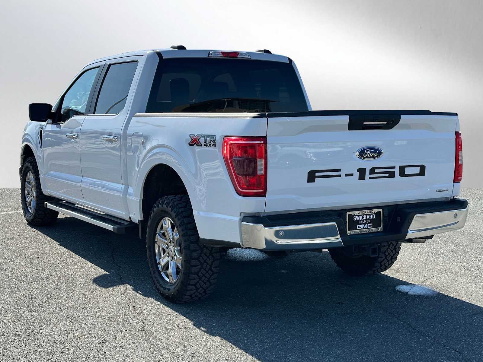 Used 2023 Ford F150 XLT w/ XTR Package image 5
