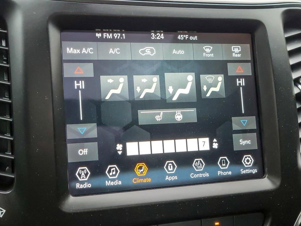 Used 2021 Jeep Cherokee Latitude Lux w/ Sun & Sound Group image 15