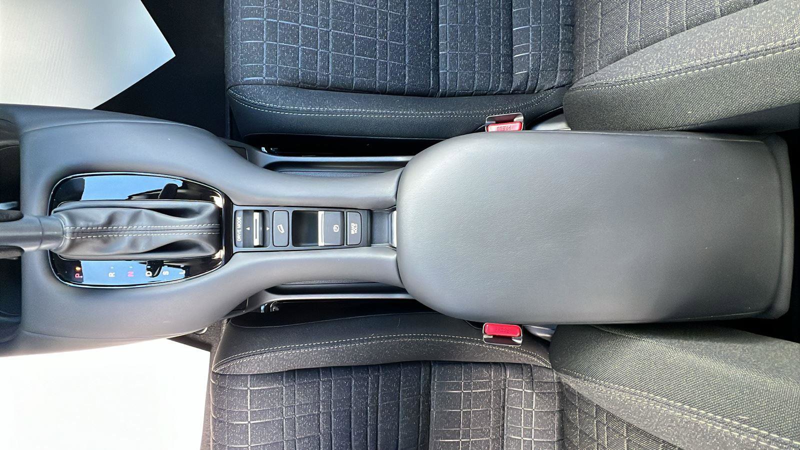 Certified 2025 Honda HR-V LX image 23