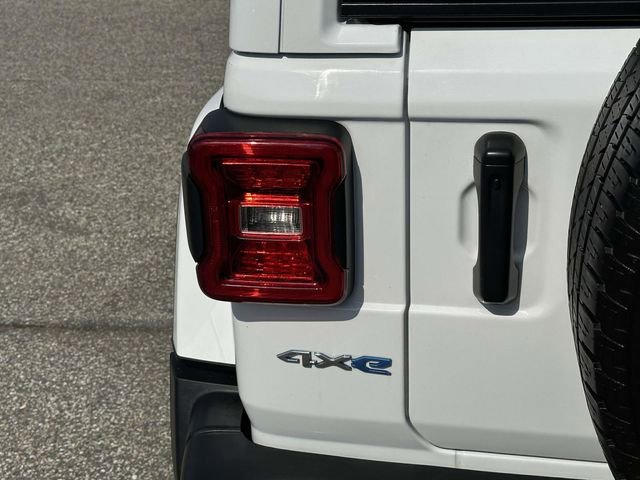 Used 2023 Jeep Wrangler Unlimited Sahara w/ Cold Weather Group image 29