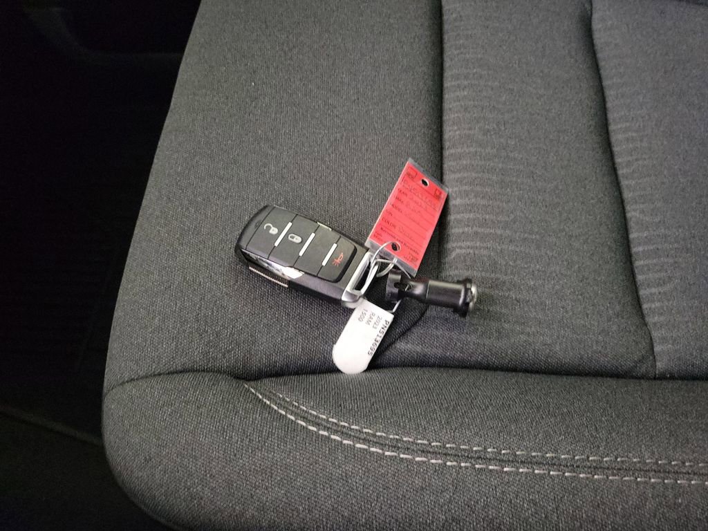 Used 2023 RAM 1500 Big Horn AWD/4WD image 27