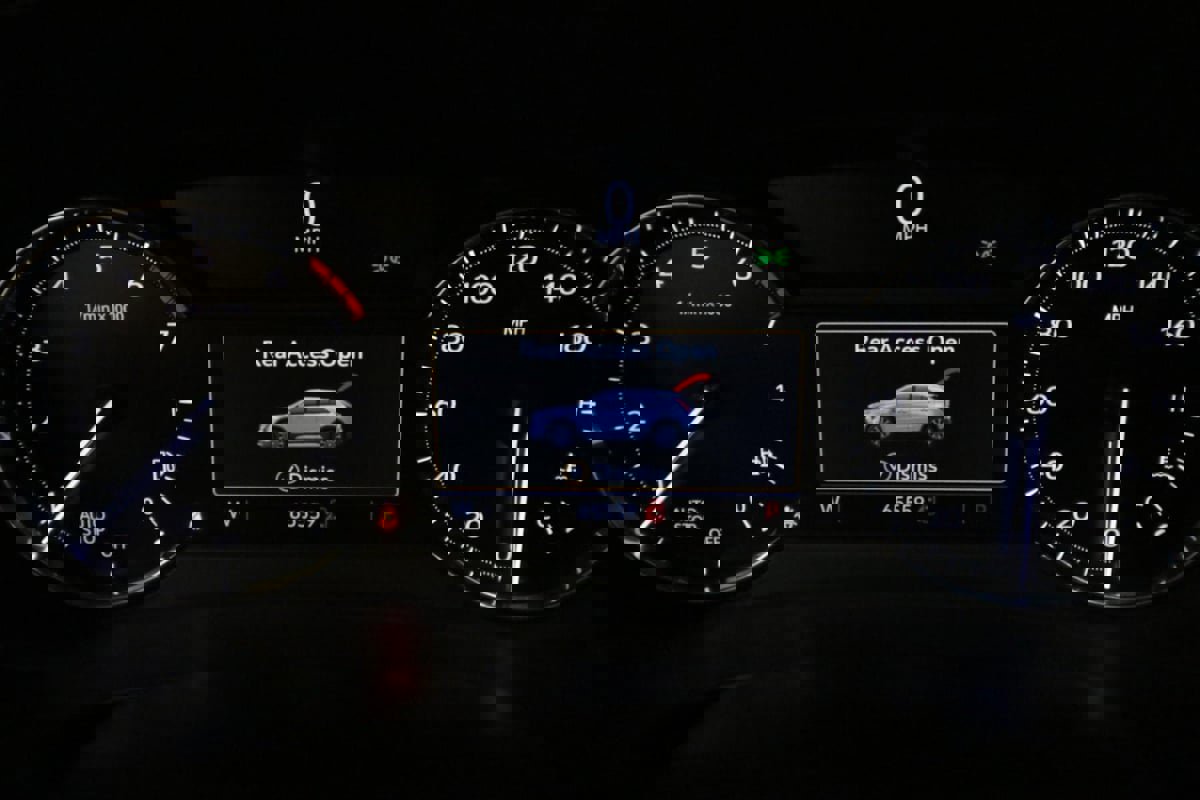 Used 2019 Cadillac XT4 Sport image 15