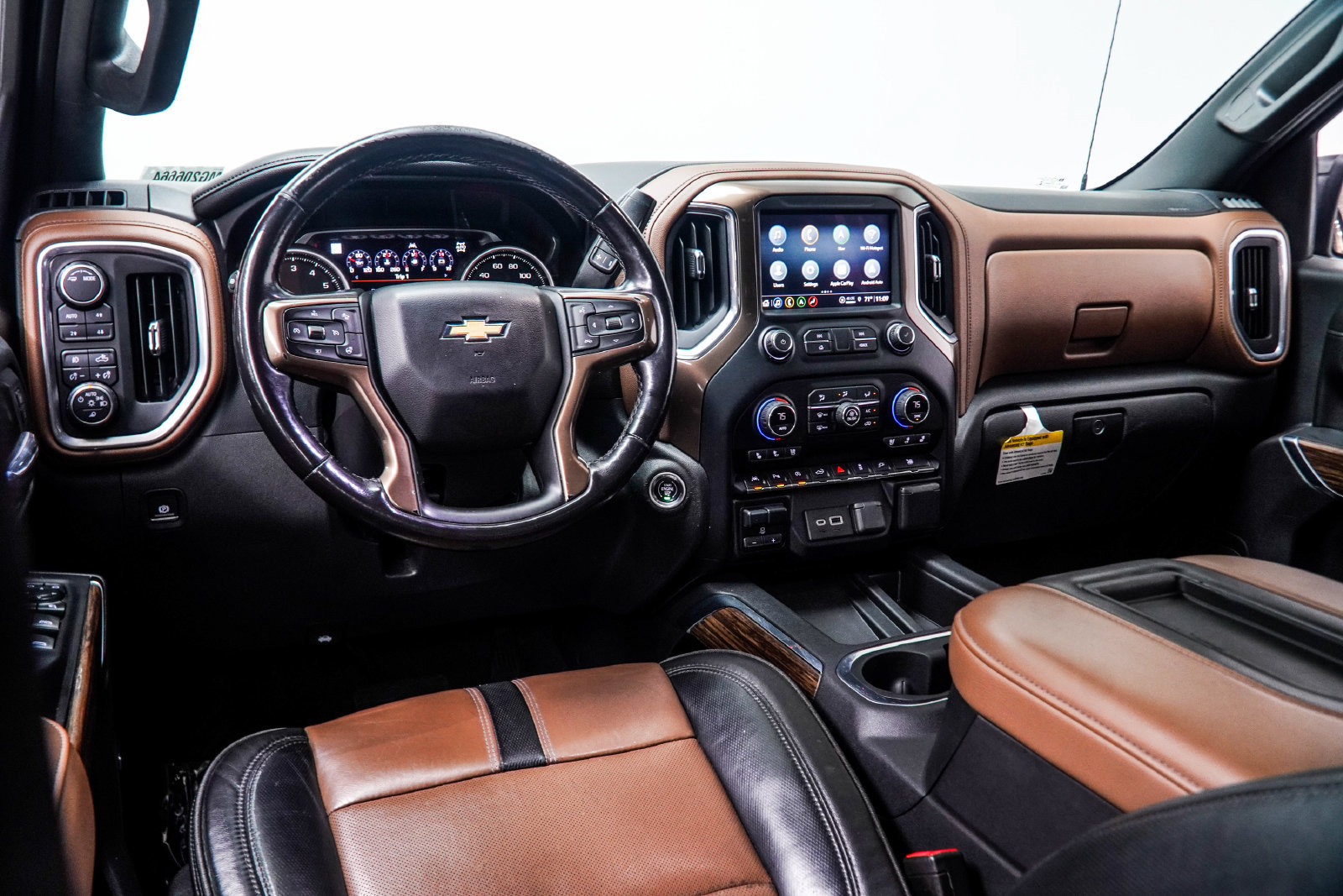 Used 2021 Chevrolet Silverado 1500 High Country AWD/4WD image 16