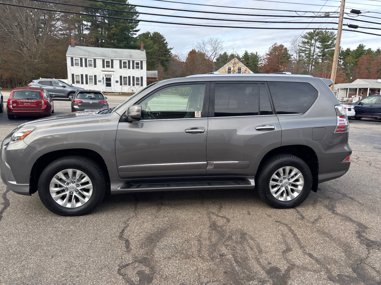 Used 2014 Lexus GX 460 image 2