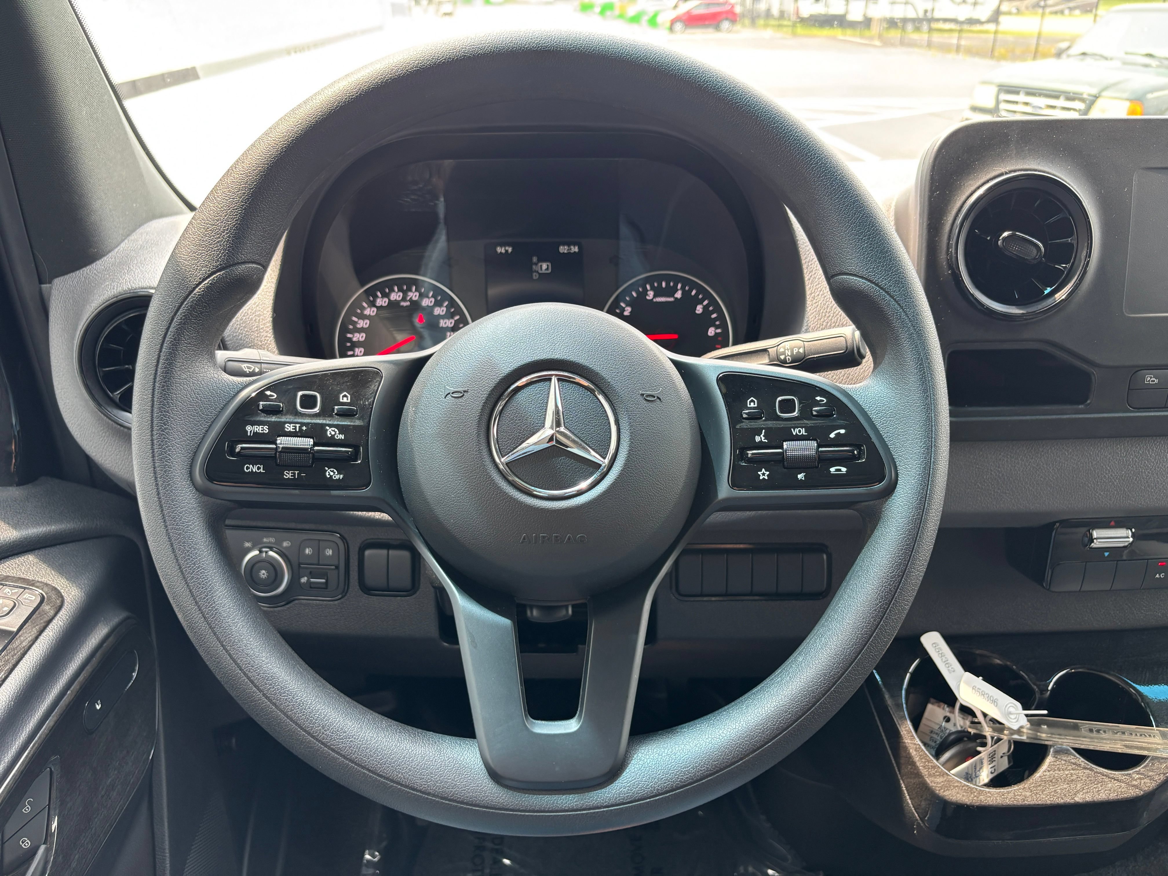 Used 2023 Mercedes-Benz Sprinter 2500 image 29