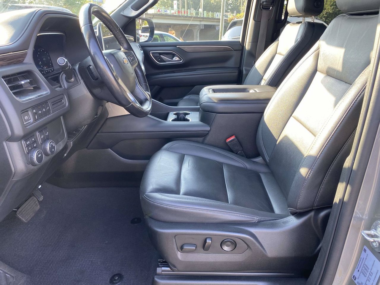 Used 2022 Chevrolet Tahoe LT AWD/4WD image 25
