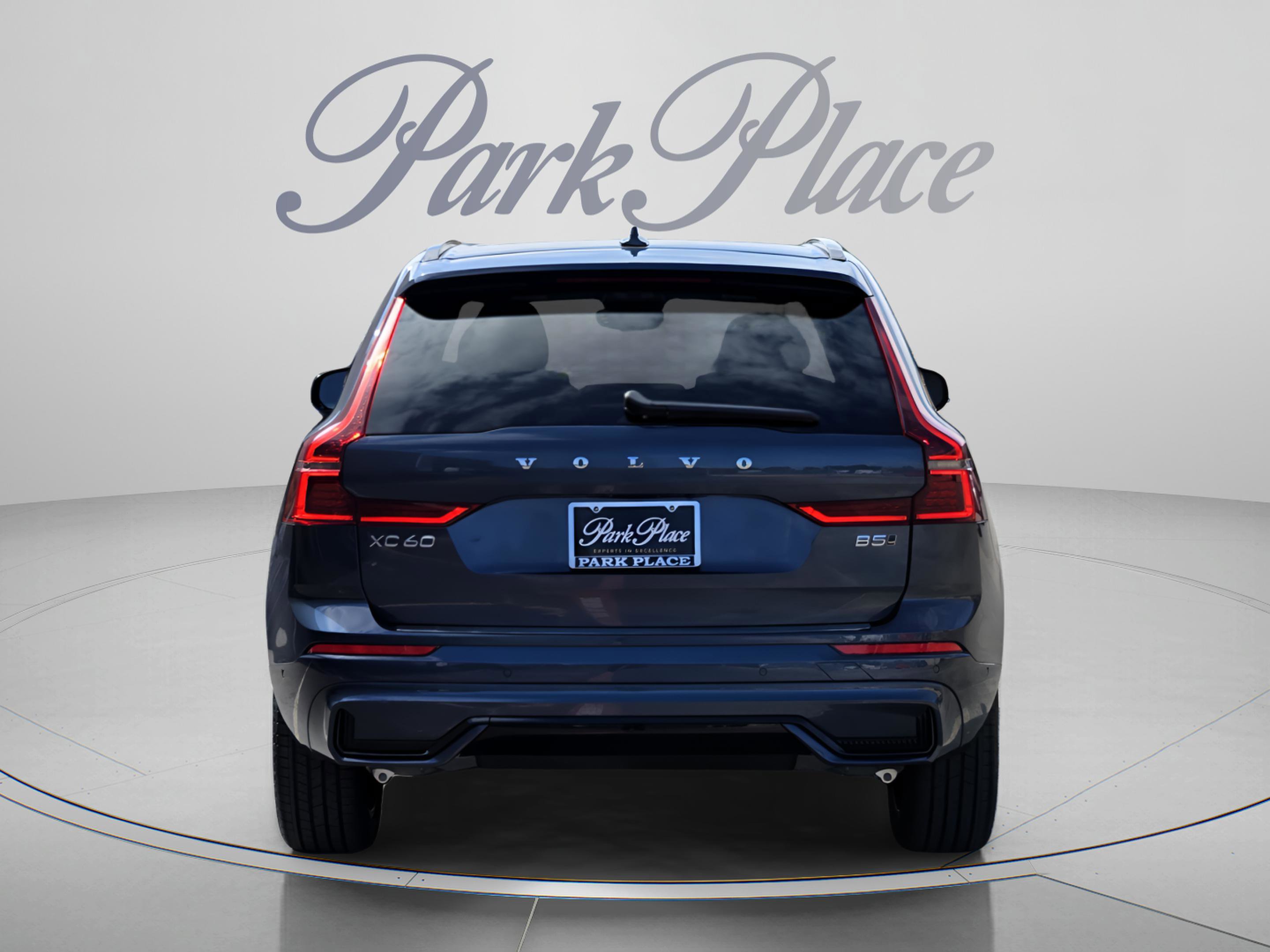 New 2026 Volvo XC60 B5 Plus w/ Protection Package Premier AWD/4WD image 4