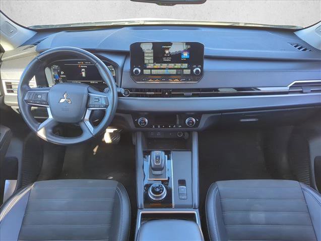 Used 2024 Mitsubishi Outlander SE image 13