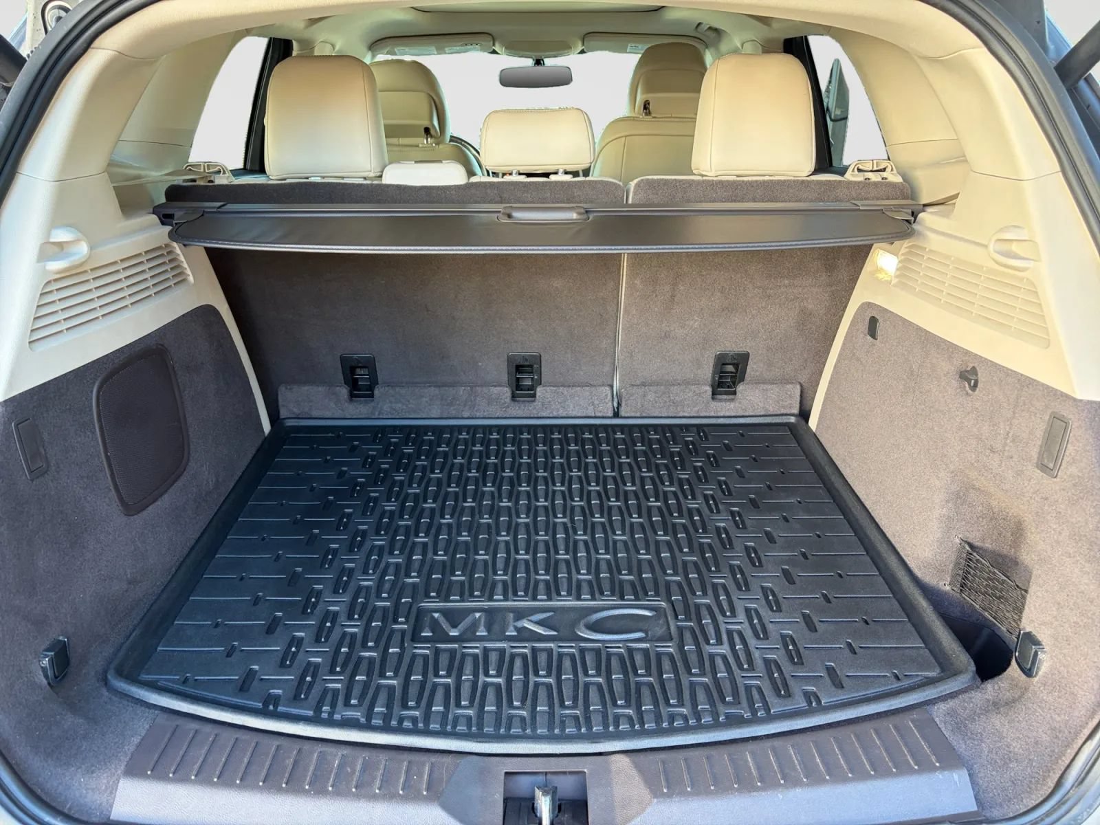 Used 2019 Lincoln MKC Reserve AWD/4WD image 16