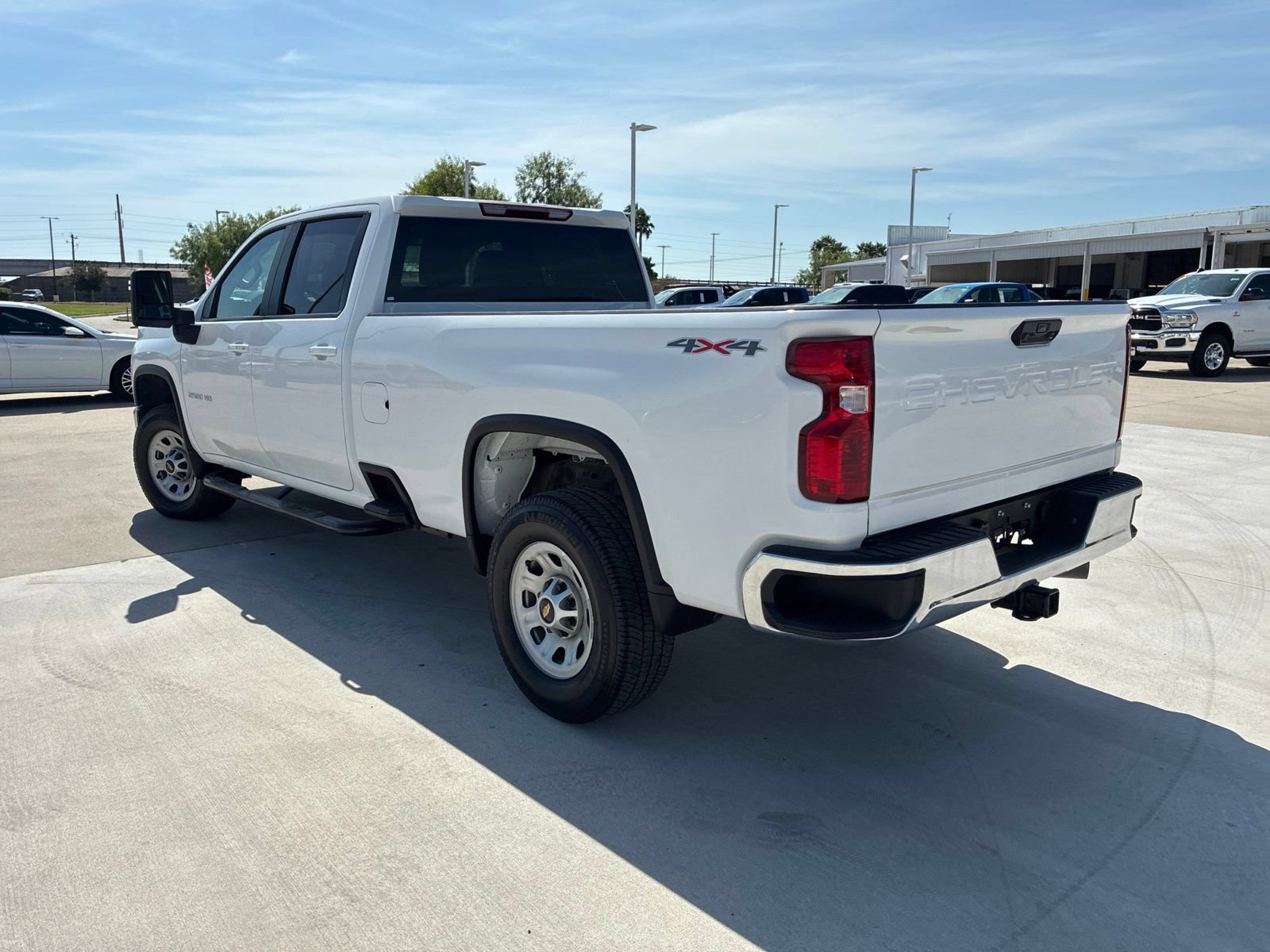 Used 2025 Chevrolet Silverado 2500 LT w/ Convenience Package AWD/4WD image 5