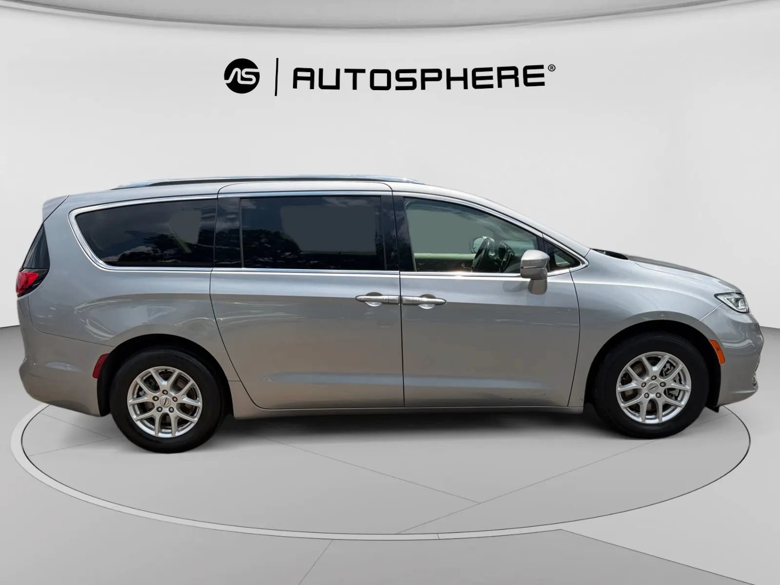 Used 2021 Chrysler Pacifica Touring-L FWD image 10