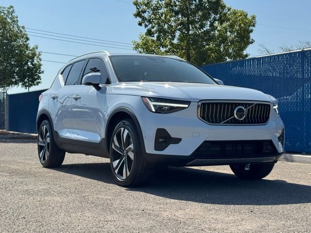 New 2025 Volvo XC40 B5 Ultra w/ Protection Package image 1