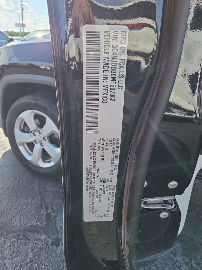 Used 2021 Jeep Compass Latitude image 33