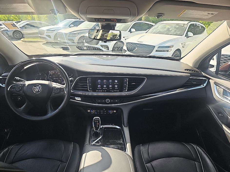 Used 2021 Buick Enclave Avenir w/ Avenir Technology Package image 34