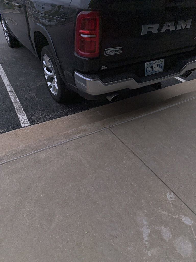 Used 2025 RAM 1500 Limited AWD/4WD image 3