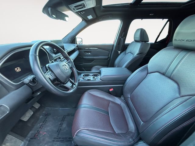 Used 2025 Honda Pilot Black Edition image 9