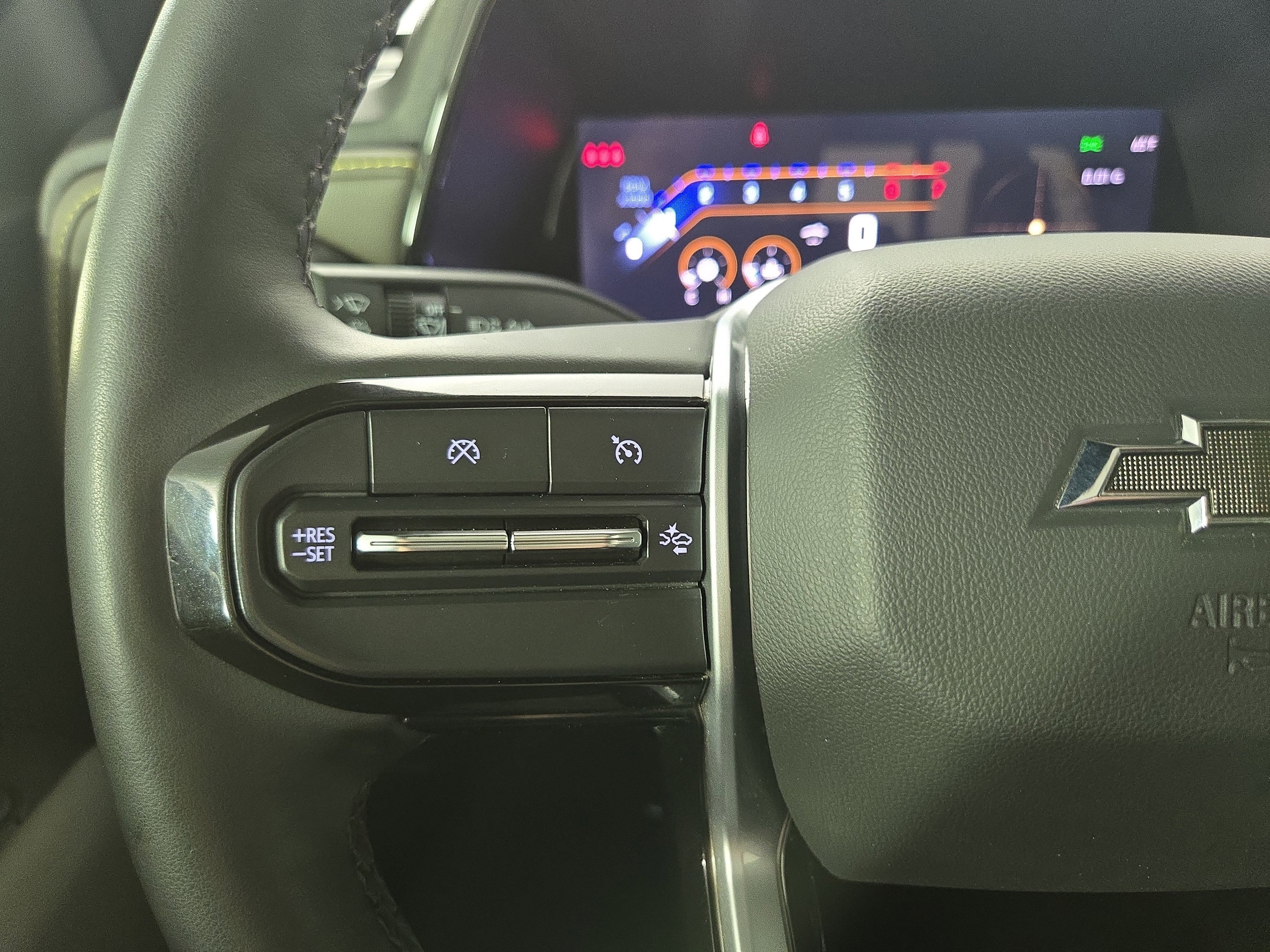 Certified 2024 Chevrolet Colorado ZR2 w/ ZR2 Convenience Package III image 15